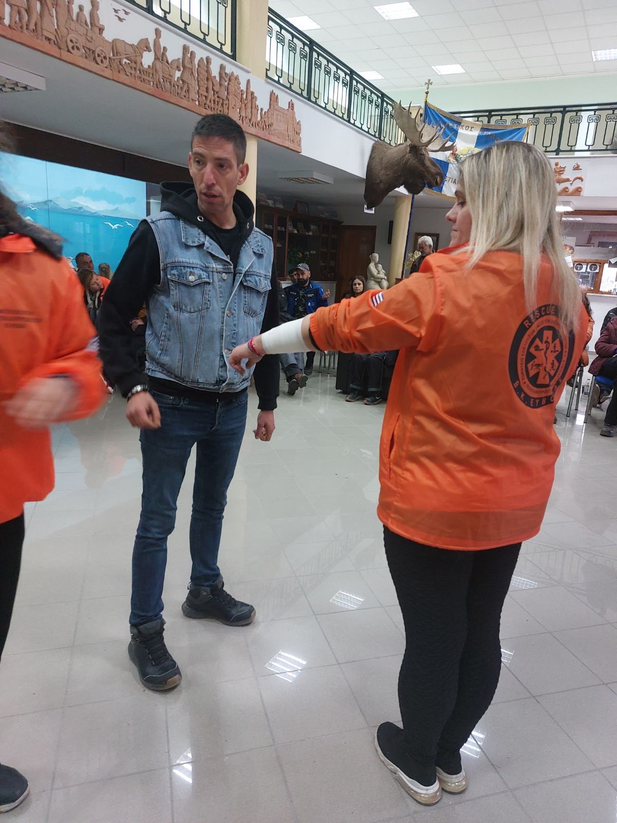 &Epsilon;&kappa;&pi;&alpha;ί&delta;&epsilon;&upsilon;&sigma;&eta; &epsilon;&pi;&iota;&beta;&alpha;&tau;ώ&nu; &sigma;&epsilon; &mu;έ&tau;&rho;&alpha; &alpha;&sigma;&phi;ά&lambda;&epsilon;&iota;&alpha;&sigmaf;
