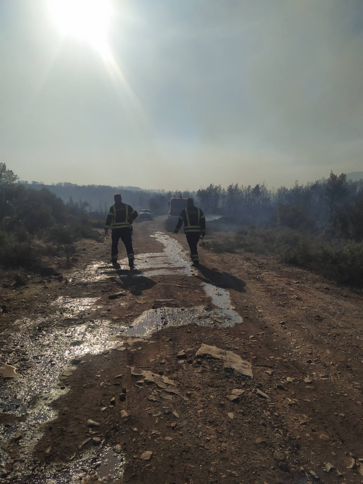 Συνεργασία με Εθελοντές Ψαχνών για Αντιμετώπιση Πλημμύρας στις Γούβες
